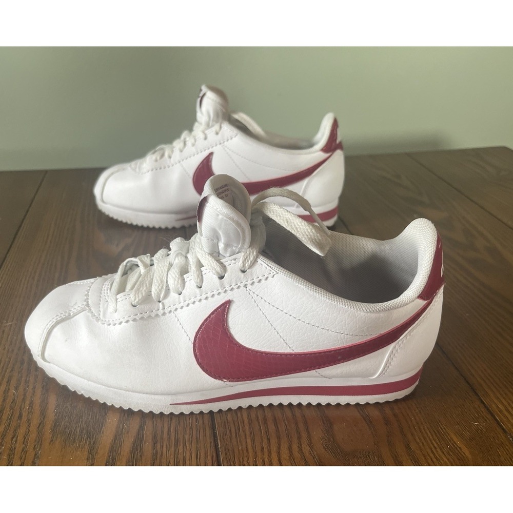Nike Womens Classic Cortez 807471-108 White/red Shoes Sneakers Size 7 RARE